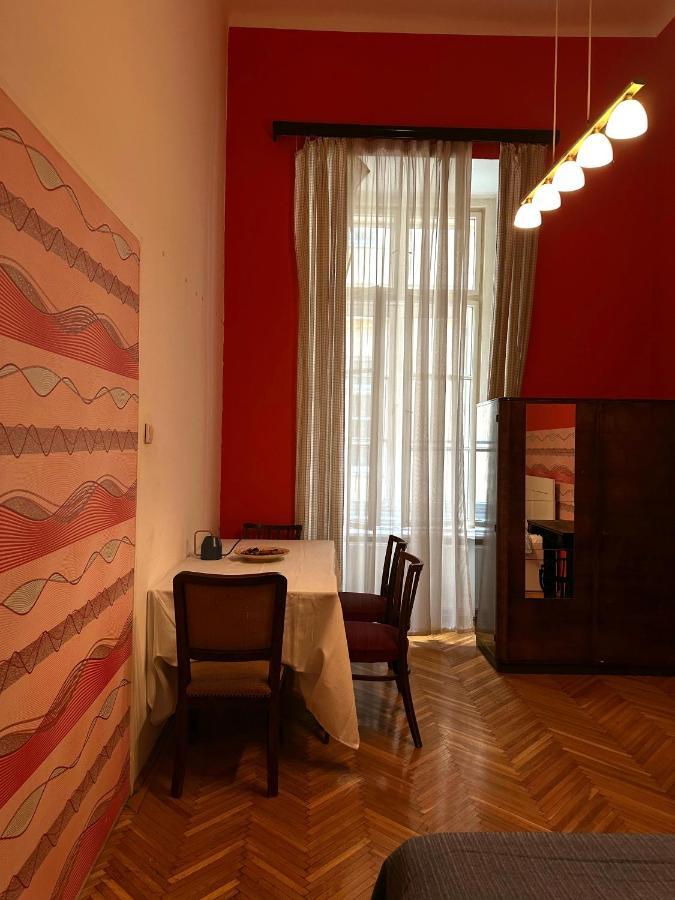 Old Town Apart Apartment Будапеща Екстериор снимка