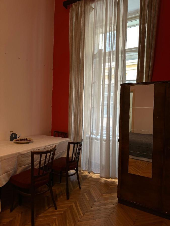 Old Town Apart Apartment Будапеща Екстериор снимка