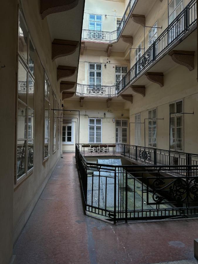 Old Town Apart Apartment Будапеща Екстериор снимка