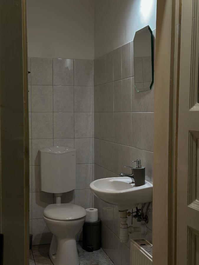 Old Town Apart Apartment Будапеща Екстериор снимка